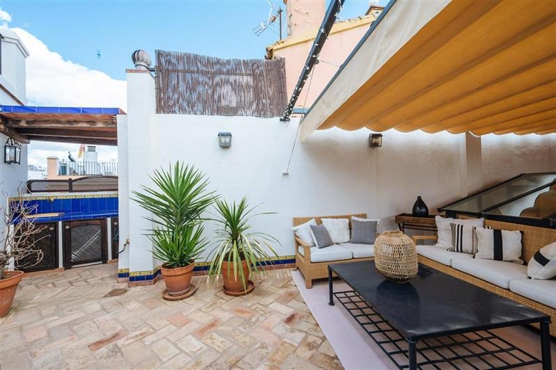 Elegante Casa Con Piscina En Centro Histórico Sevilla
